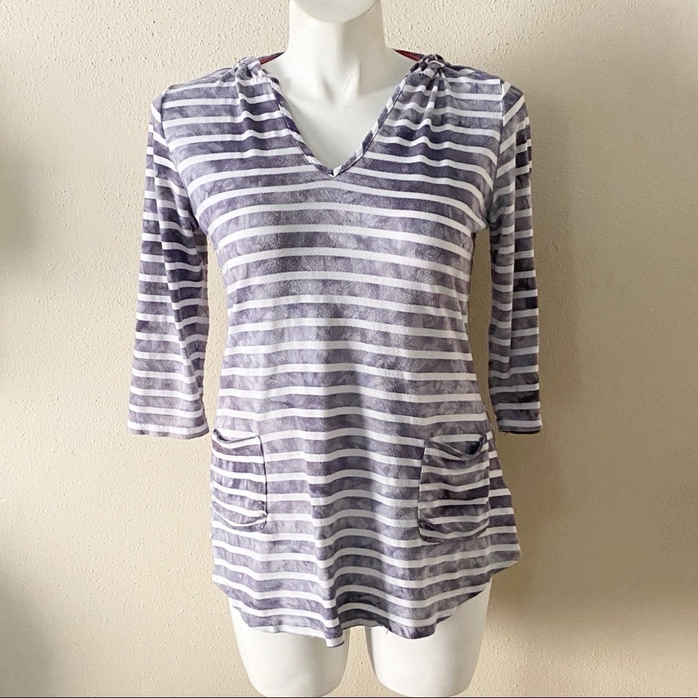 3/$15 Dakini striped top